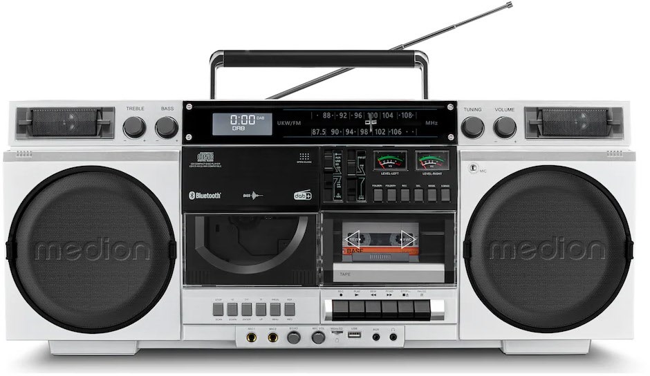 Medion Life P66538 Boombox (MD44538) Radio-Rekorder mit CD + Kassette silber