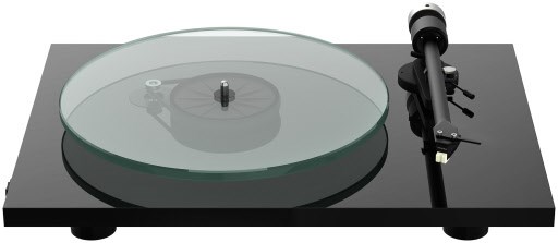 Pro-Ject T2 W Plattenspieler mit WLAN Streaming schwarz hochglanz